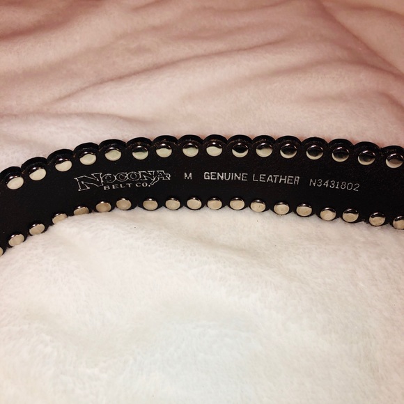 ❤️NOCONA black leather belt - Picture 2 of 3